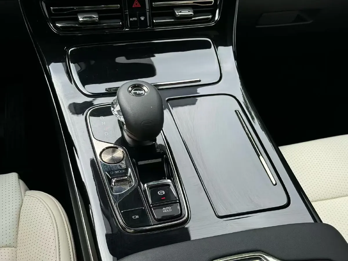 2023 GAC Trumpchi M8 2.0T 252HP L4 8AT,autocango,china used car exporter,china ev exporter,chinese used car exporter,chinese used ev exporter