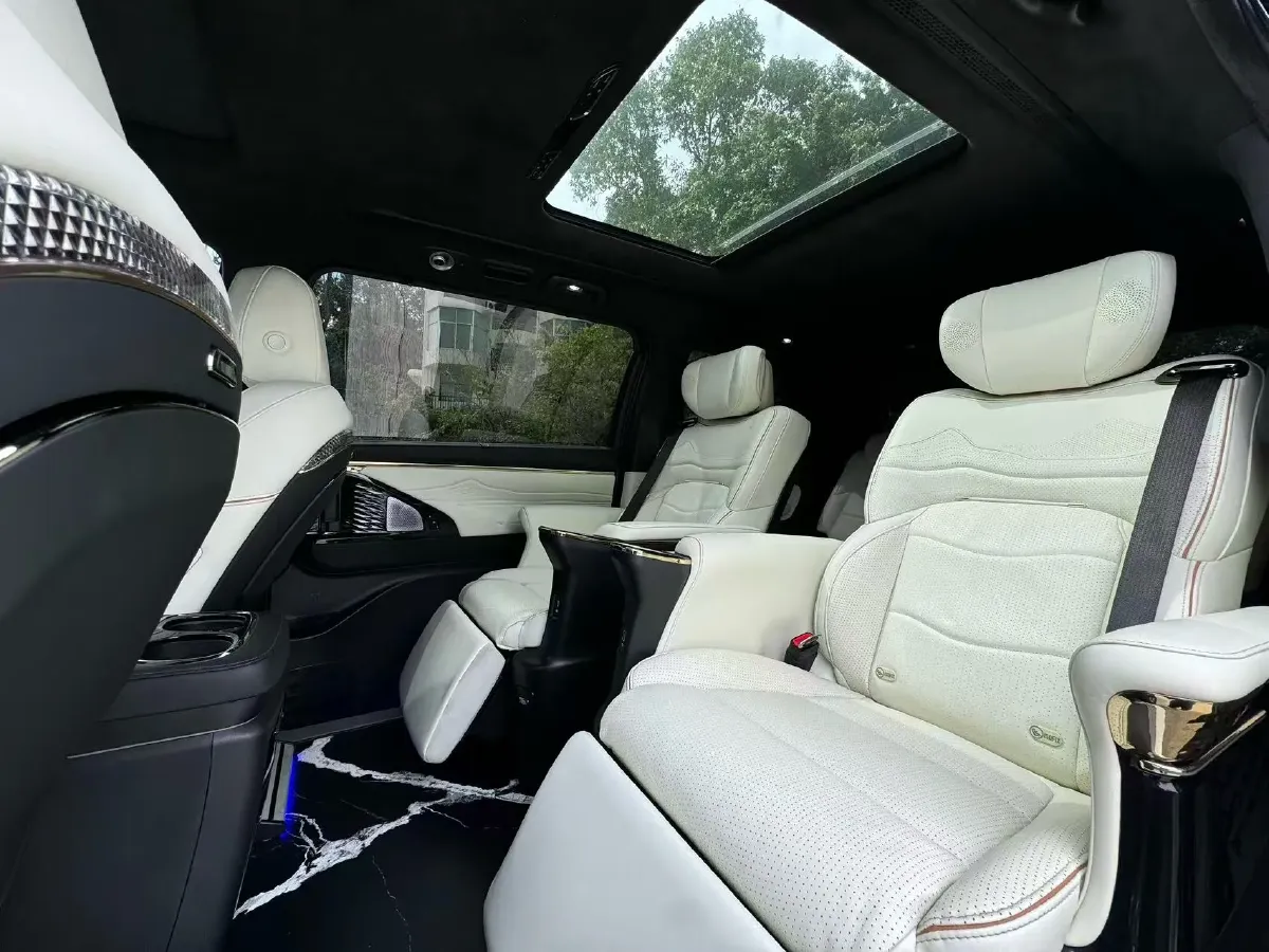 2023 GAC Trumpchi M8 2.0T 252HP L4 8AT,autocango,china used car exporter,china ev exporter,chinese used car exporter,chinese used ev exporter