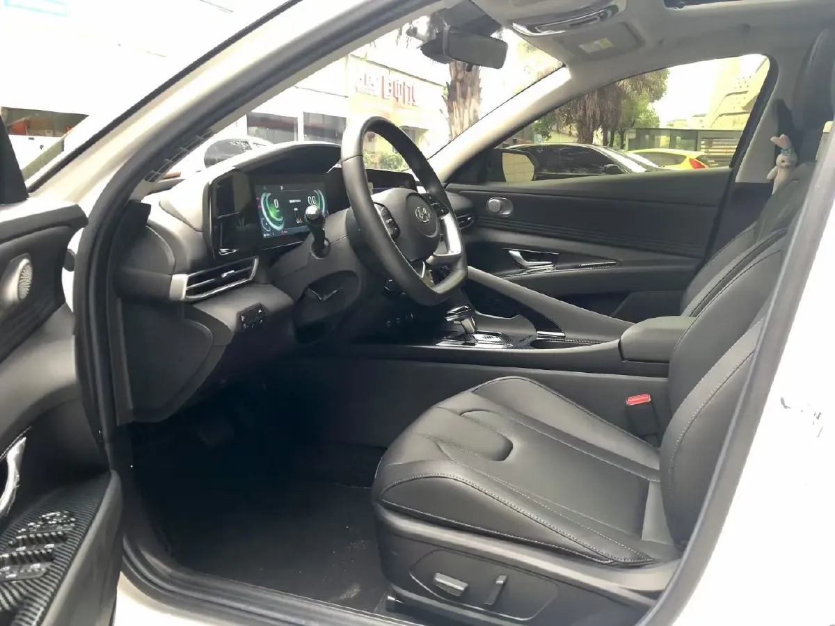 2021 Hyundai Elantra 1.5L 115HP L4 CVT,autocango,china used car exporter,china ev exporter,chinese used car exporter,chinese used ev exporter