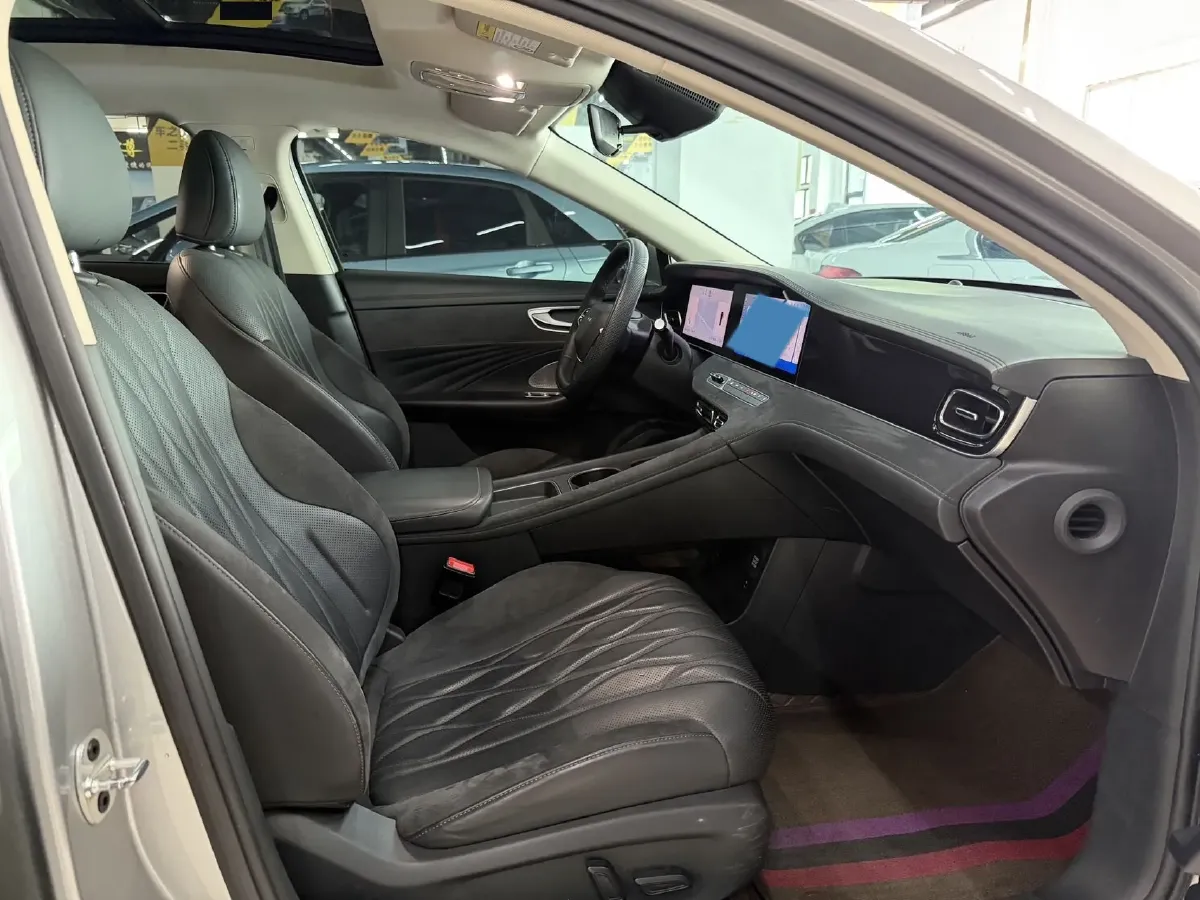 2023 Roewe D7 1.5L 112HP L4 1DHT PHEV 21.4KWH,autocango,china used car exporter,china ev exporter,chinese used car exporter,chinese used ev exporter