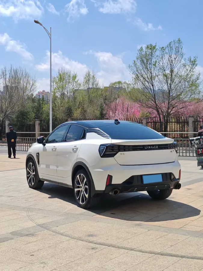 2022 LYNK&CO 05 2.0T 254HP L4 8AT,autocango,china used car exporter,china ev exporter,chinese used car exporter,chinese used ev exporter