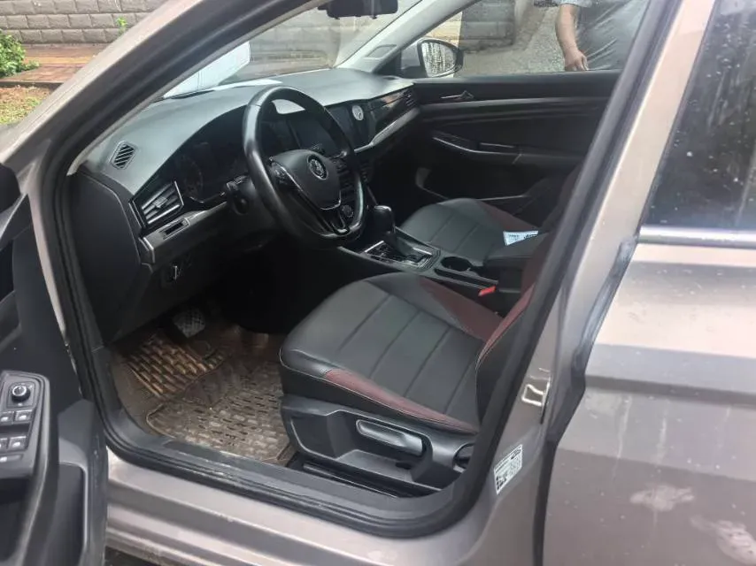 2019 Bestune T77 1.2T 143HP L4 7DCT,autocango,china used car exporter,china ev exporter,chinese used car exporter,chinese used ev exporter