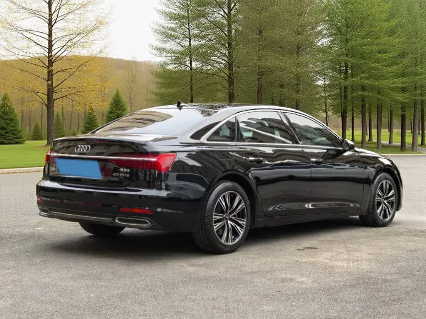 2022 Audi A6L 2.0T 190HP L4 7DCT,autocango,china used car exporter,china ev exporter,chinese used car exporter,chinese used ev exporter