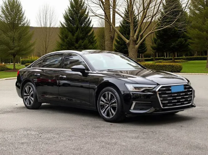 2022 Audi A6L 2.0T 190HP L4 7DCT,autocango,china used car exporter,china ev exporter,chinese used car exporter,chinese used ev exporter