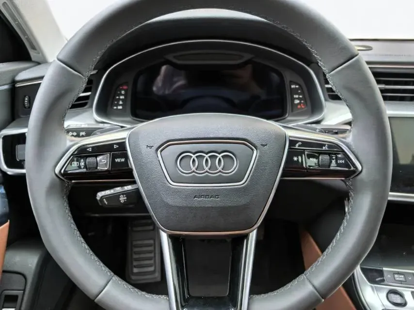 2022 Audi A6L 2.0T 190HP L4 7DCT,autocango,china used car exporter,china ev exporter,chinese used car exporter,chinese used ev exporter