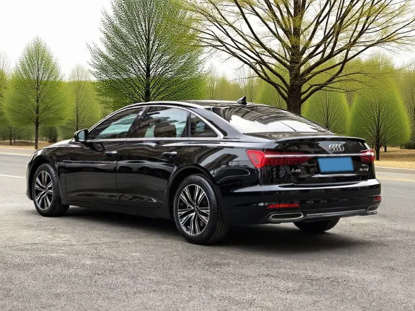 2022 Audi A6L 2.0T 190HP L4 7DCT,autocango,china used car exporter,china ev exporter,chinese used car exporter,chinese used ev exporter