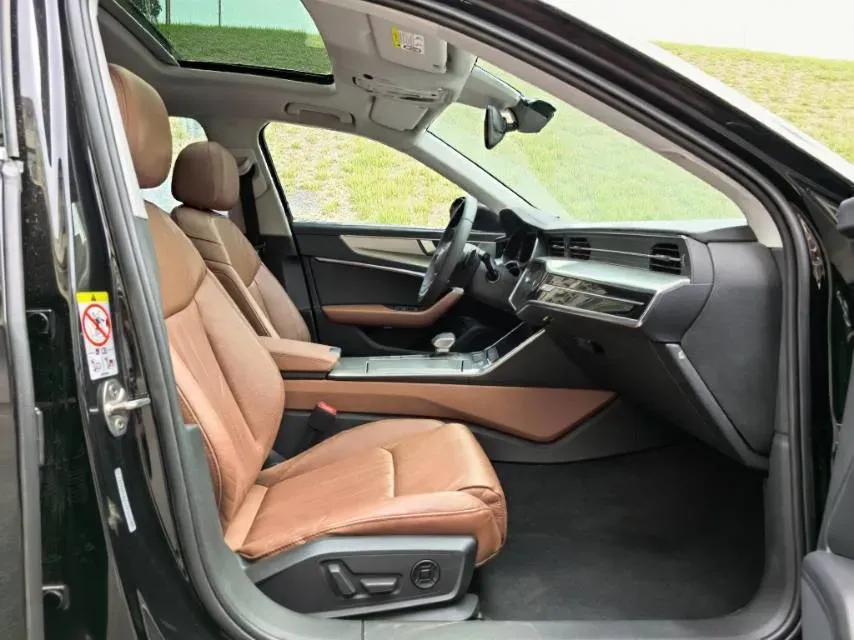 2022 Audi A6L 2.0T 190HP L4 7DCT,autocango,china used car exporter,china ev exporter,chinese used car exporter,chinese used ev exporter