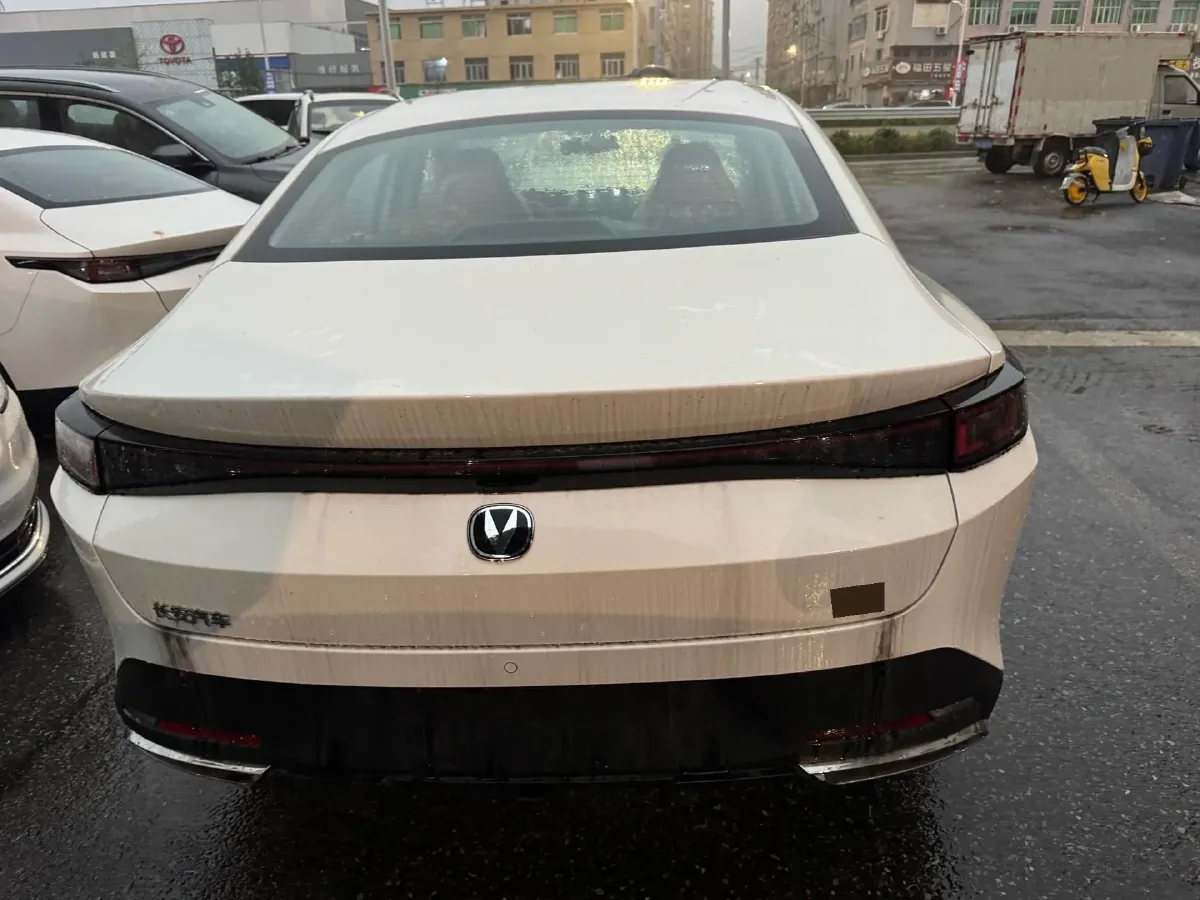 2025 ChangAn Eado 1.5T 192HP L4 7DCT,autocango,china used car exporter,china ev exporter,chinese used car exporter,chinese used ev exporter