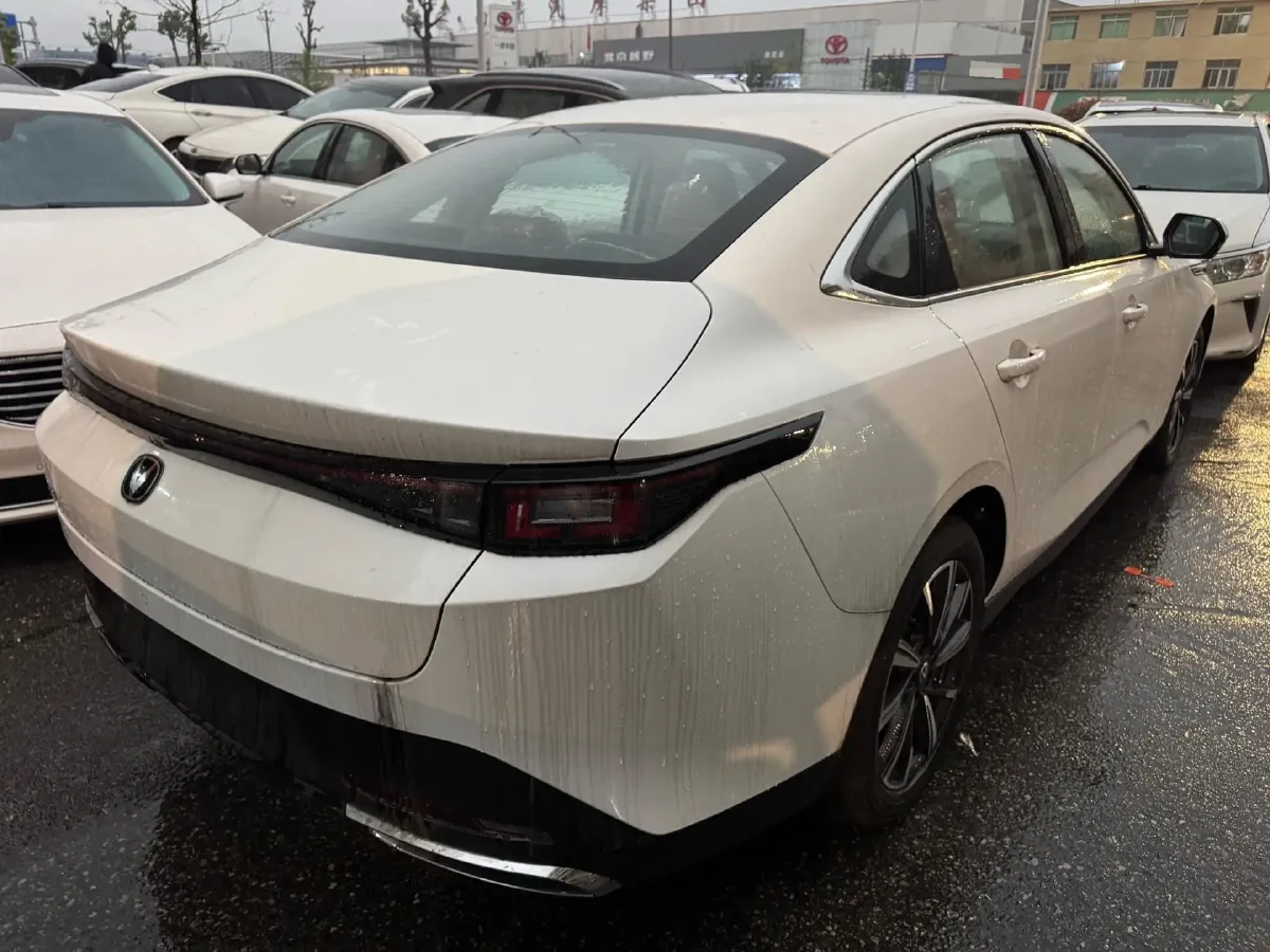 2025 ChangAn Eado 1.5T 192HP L4 7DCT,autocango,china used car exporter,china ev exporter,chinese used car exporter,chinese used ev exporter