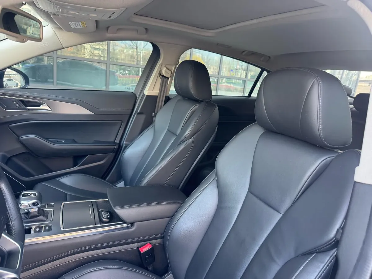 2020 HongQi H5 1.8T 197HP L4 6AT,autocango,china used car exporter,china ev exporter,chinese used car exporter,chinese used ev exporter