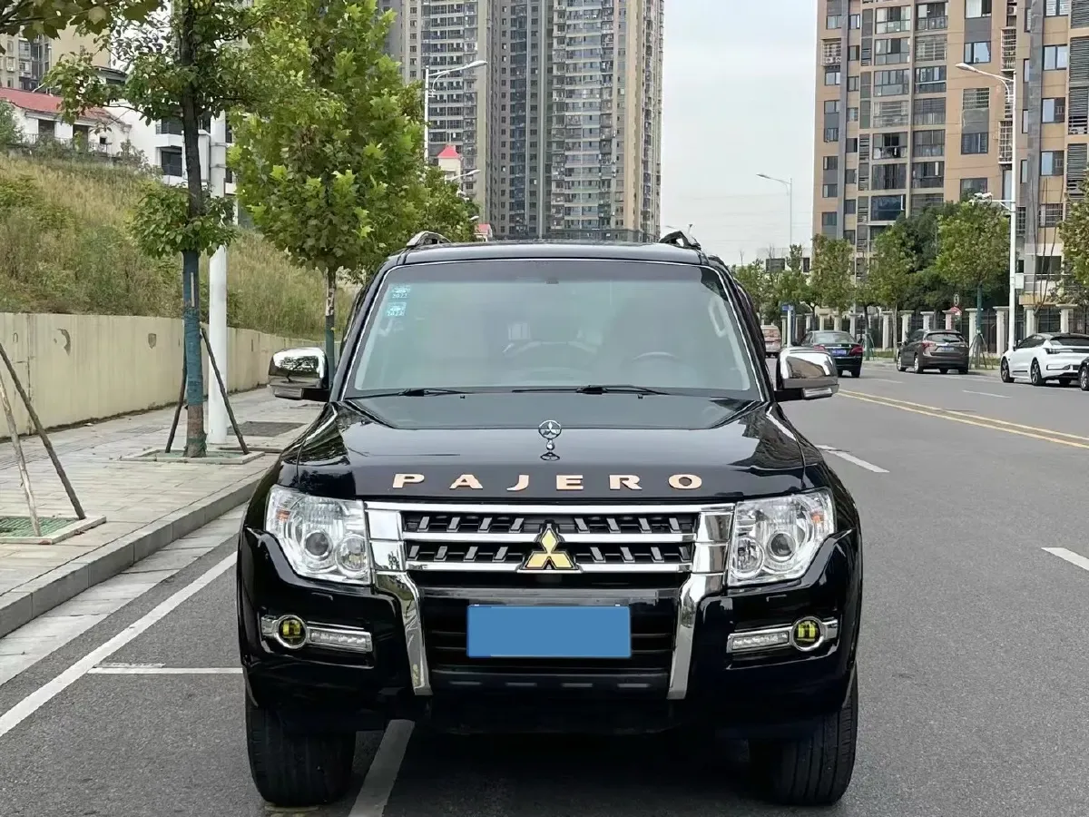 2018 Mitsubishi Pajero 3.0L 174HP V6 5AT,autocango,china used car exporter,china ev exporter,chinese used car exporter,chinese used ev exporter