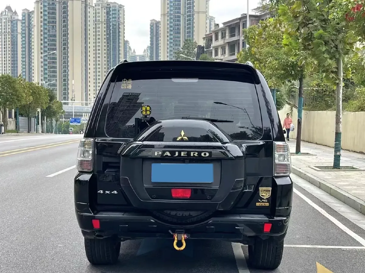 2018 Mitsubishi Pajero 3.0L 174HP V6 5AT,autocango,china used car exporter,china ev exporter,chinese used car exporter,chinese used ev exporter