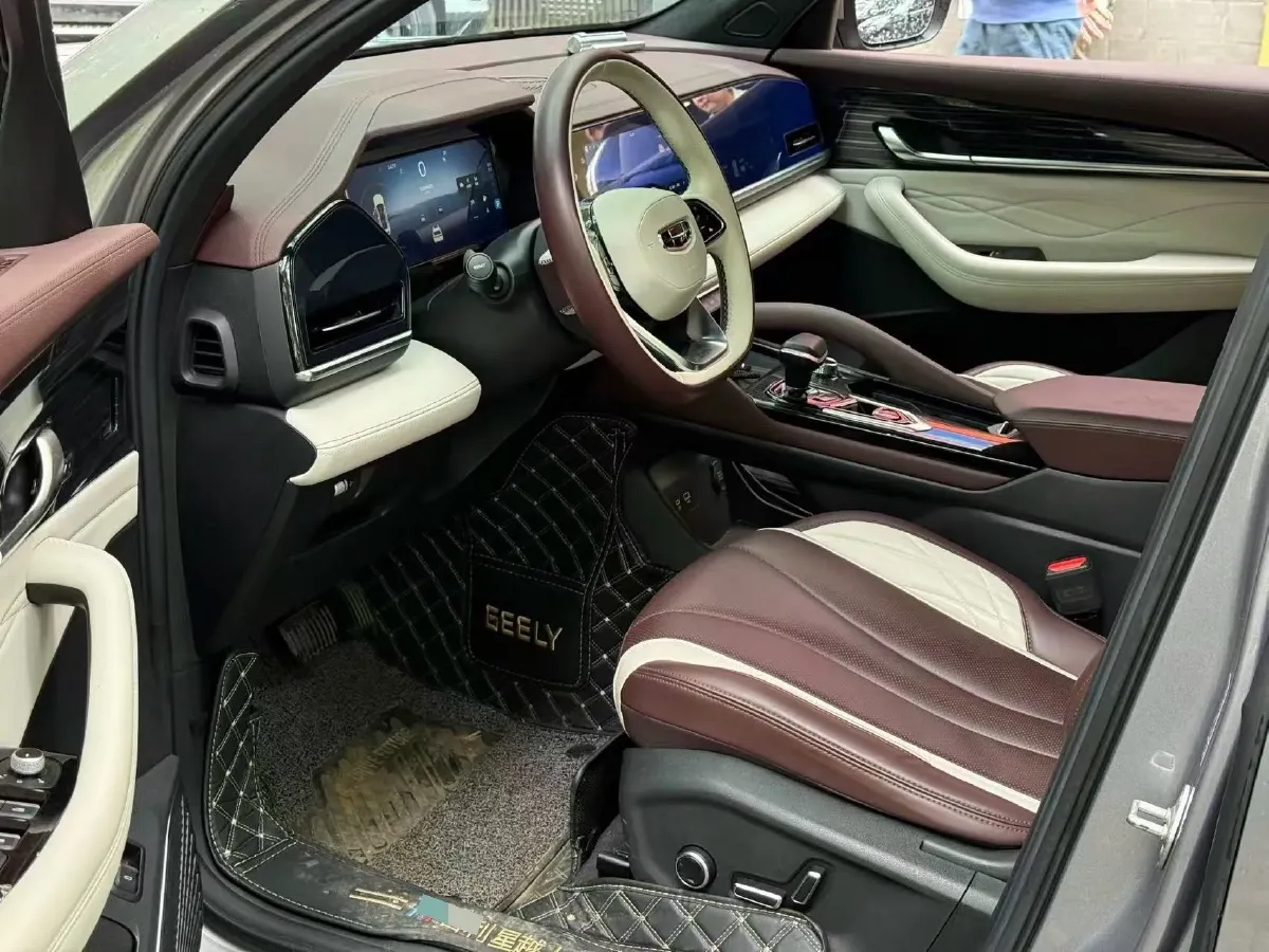 2021 Geely Monjaro 2.0T 218HP L4 7DCT,autocango,china used car exporter,china ev exporter,chinese used car exporter,chinese used ev exporter