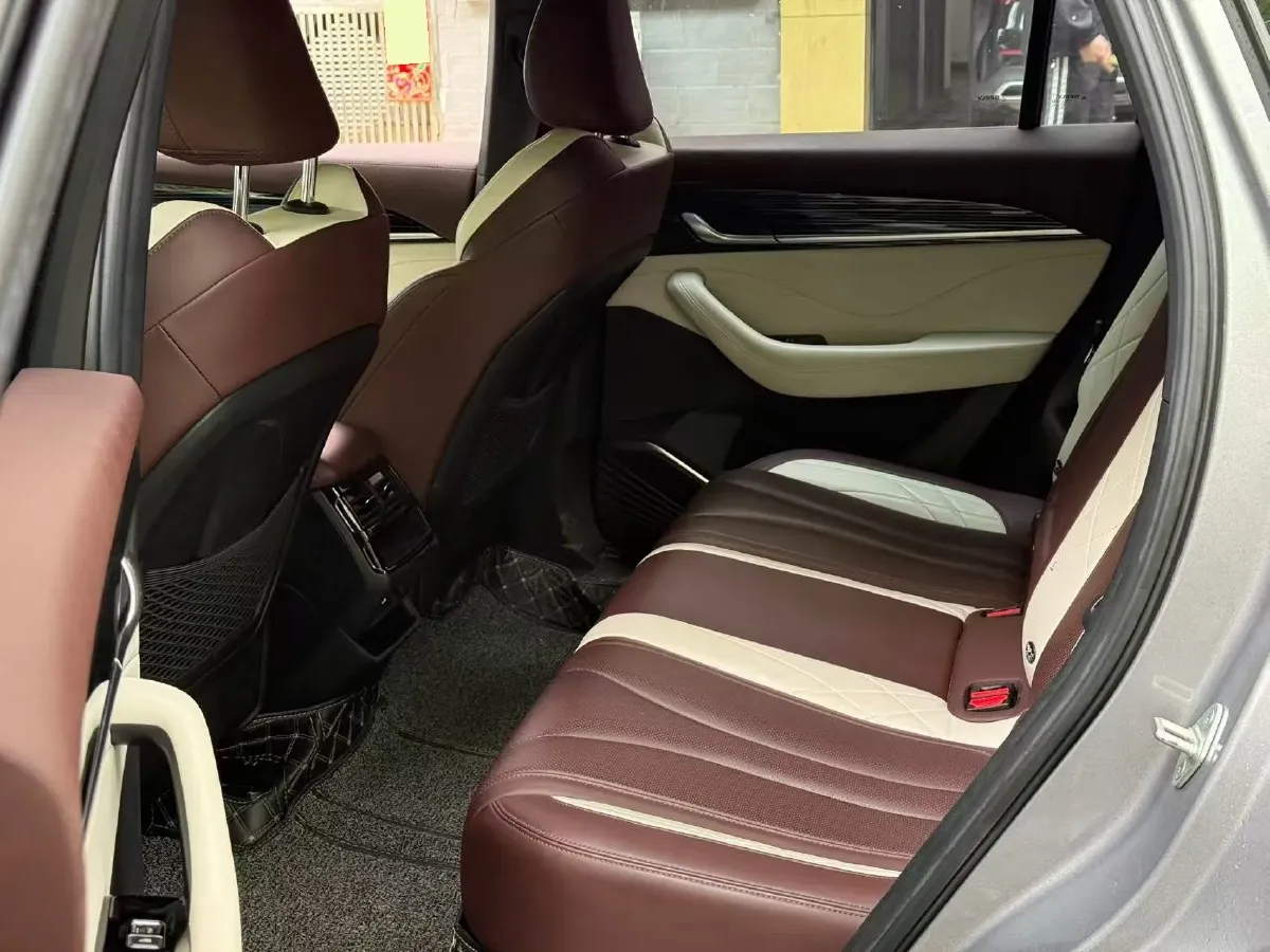 2021 Geely Monjaro 2.0T 218HP L4 7DCT,autocango,china used car exporter,china ev exporter,chinese used car exporter,chinese used ev exporter