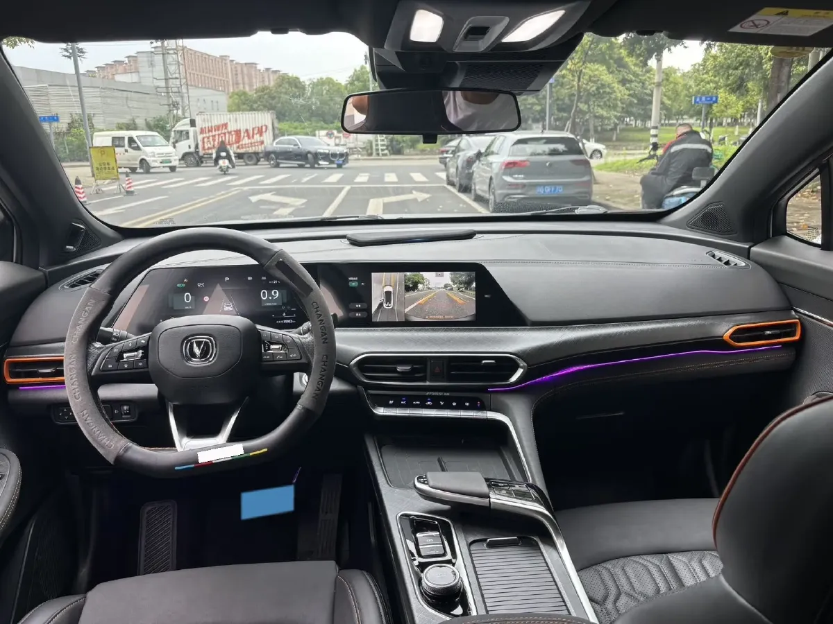 2022 ChangAn UNI-T 1.5T 188HP L4 7DCT,autocango,china used car exporter,china ev exporter,chinese used car exporter,chinese used ev exporter