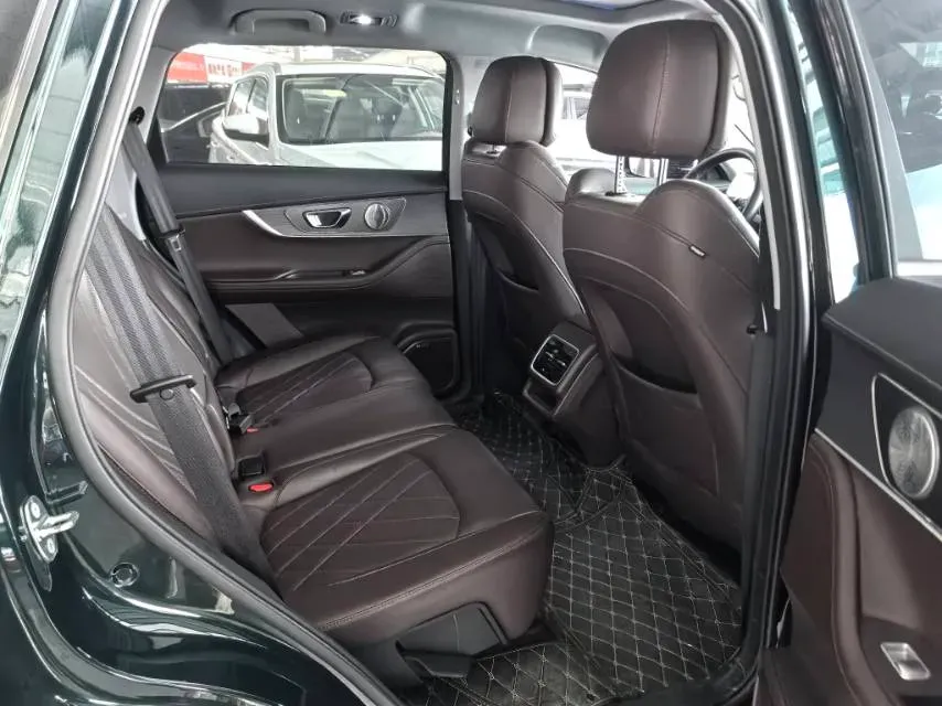 2022 Chery Tiggo 8 PRO 1.6T 197HP L4 7DCT,autocango,china used car exporter,china ev exporter,chinese used car exporter,chinese used ev exporter