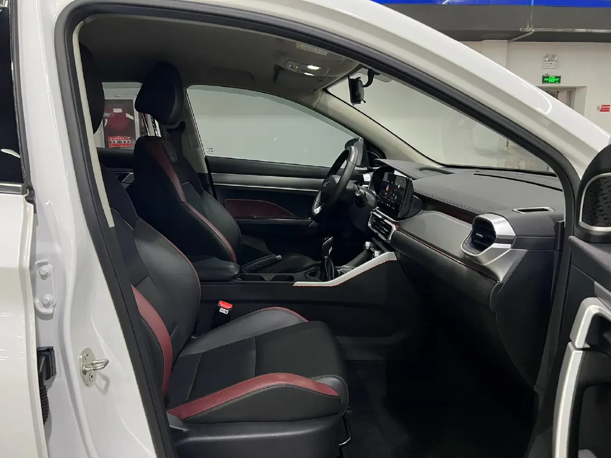 2021 Geely Coolray 1.4T 141HP L4 6MT,autocango,china used car exporter,china ev exporter,chinese used car exporter,chinese used ev exporter