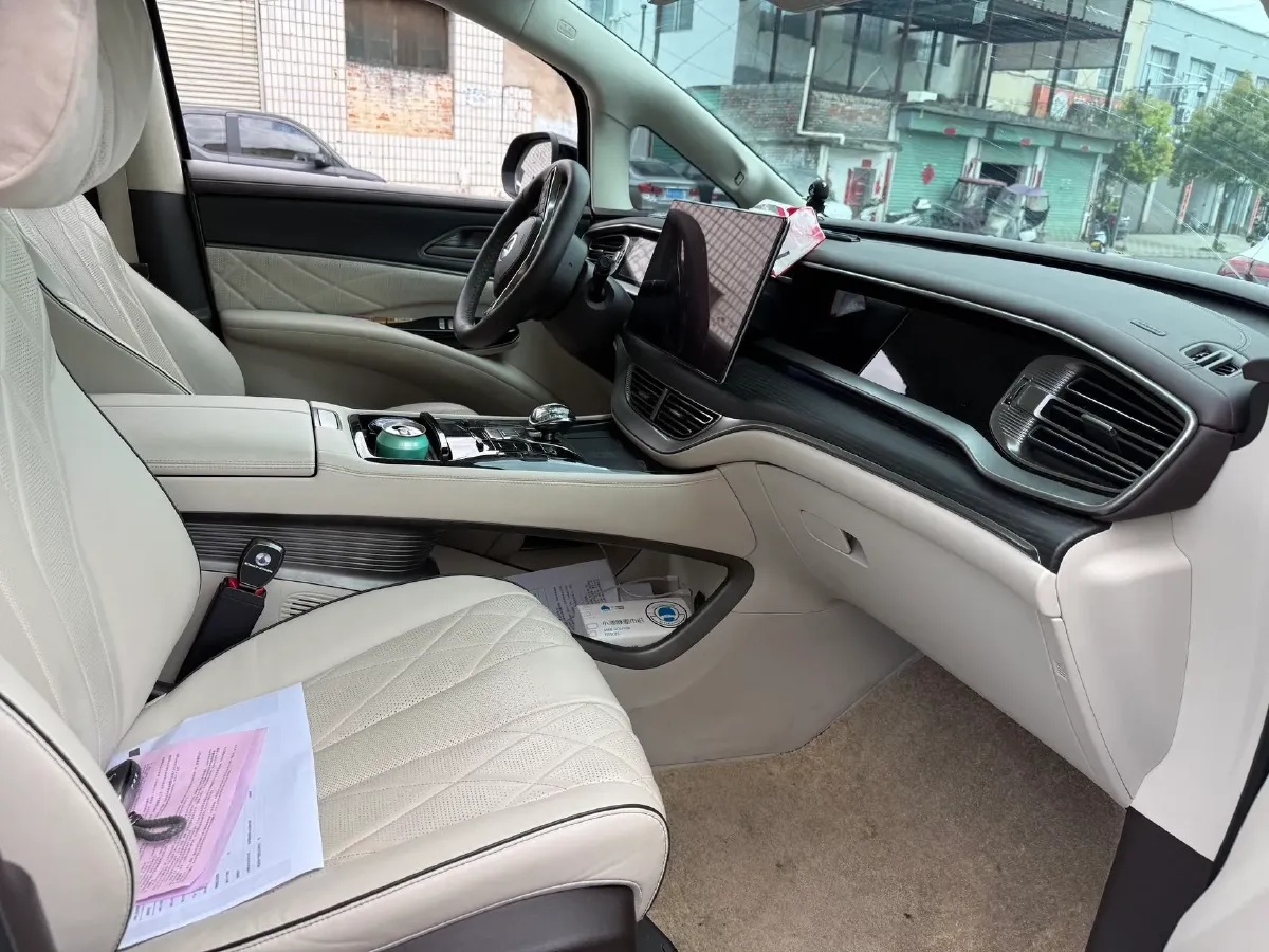 2024 Denza D9 1.5T 139HP L4 E-CVT PHEV 40KWH,autocango,china used car exporter,china ev exporter,chinese used car exporter,chinese used ev exporter