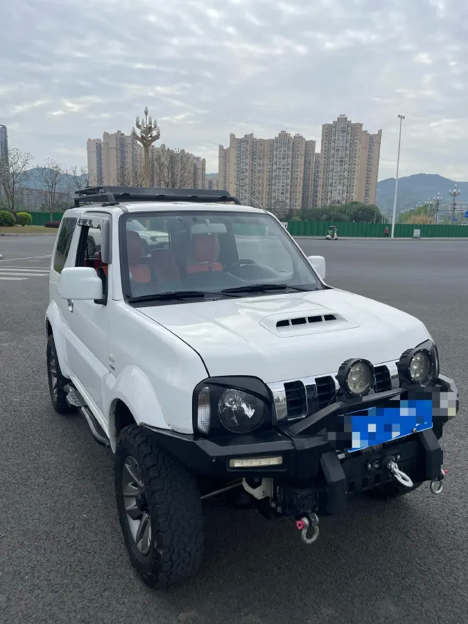2015 Suzuki Jimny 1.3L 85HP L4 4AT,autocango,china used car exporter,china ev exporter,chinese used car exporter,chinese used ev exporter