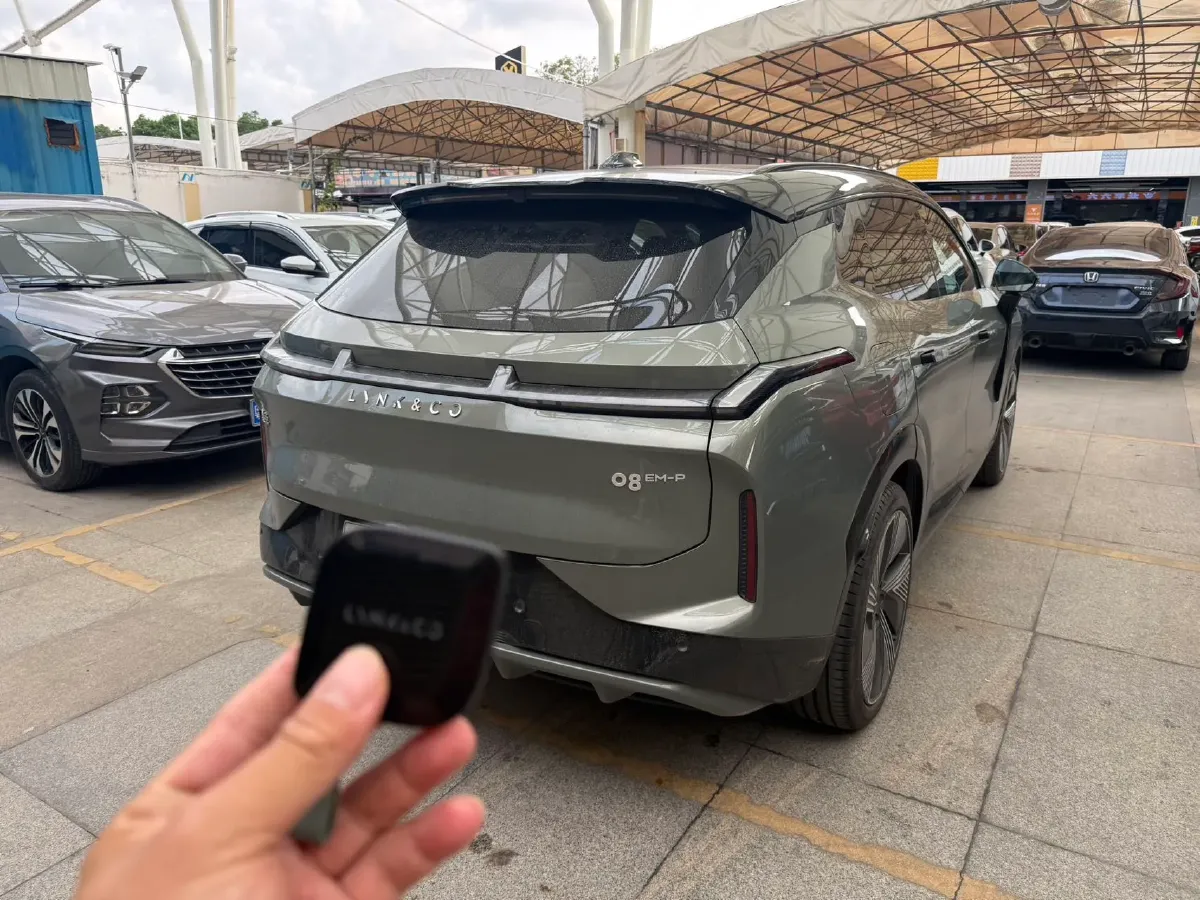 2023 LYNK&CO 08 EM-P 1.5T 163HP L4 3DHT PHEV 39.6KWH,autocango,china used car exporter,china ev exporter,chinese used car exporter,chinese used ev exporter