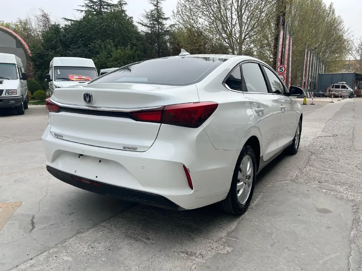2020 Dongfeng RuiQi 6 BEV 67.09KWH,autocango,china used car exporter,china ev exporter,chinese used car exporter,chinese used ev exporter