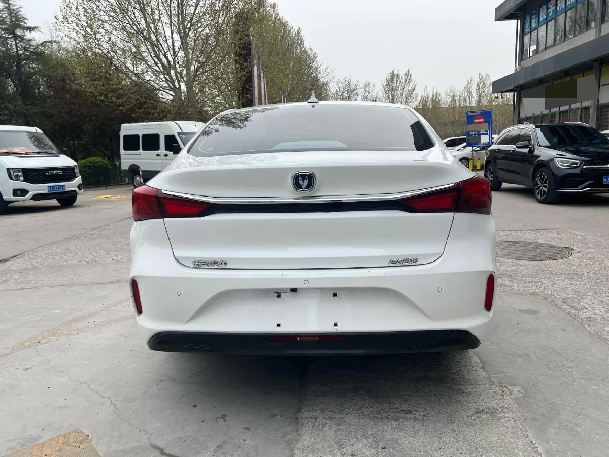 2020 Dongfeng RuiQi 6 BEV 67.09KWH,autocango,china used car exporter,china ev exporter,chinese used car exporter,chinese used ev exporter
