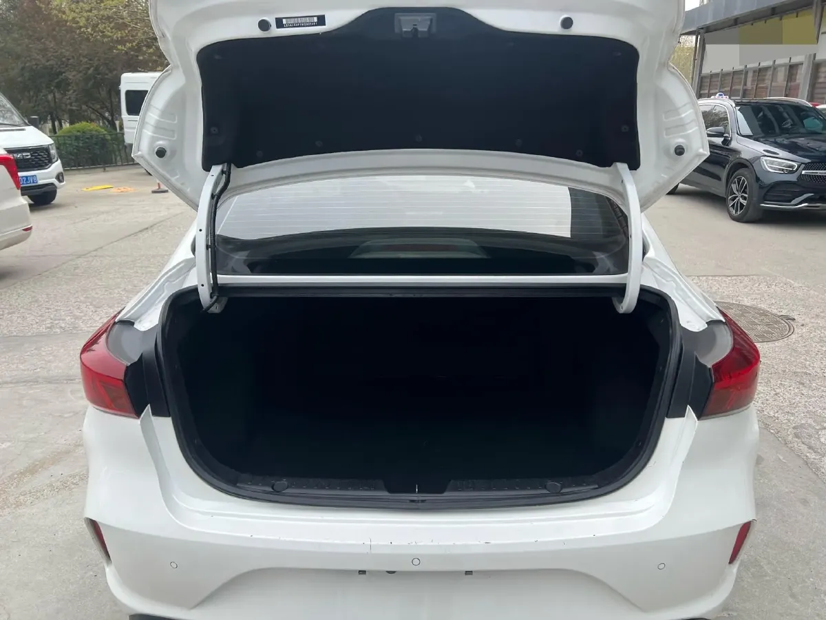 2020 Dongfeng RuiQi 6 BEV 67.09KWH,autocango,china used car exporter,china ev exporter,chinese used car exporter,chinese used ev exporter