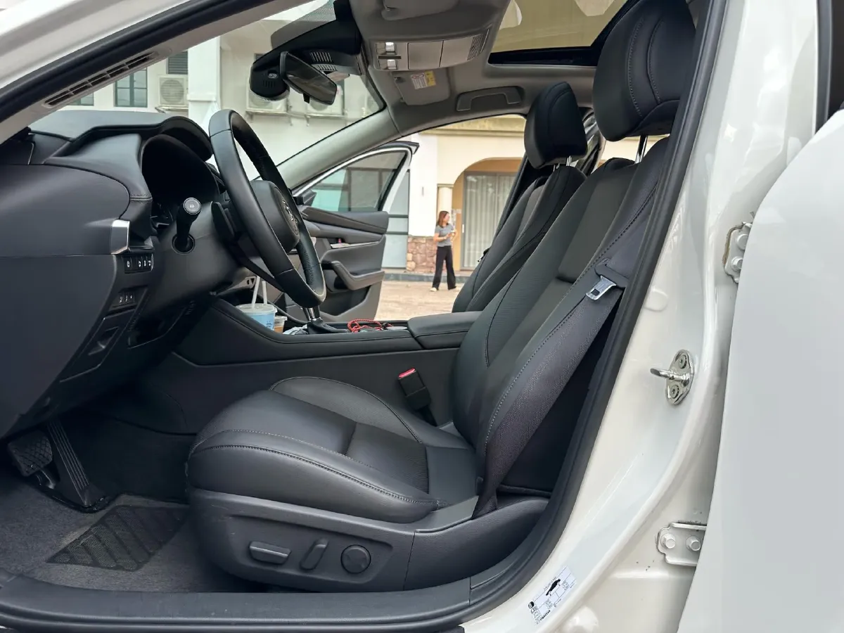 2022 Mazda 3 Axela 2.0L 158HP L4 6AT,autocango,china used car exporter,china ev exporter,chinese used car exporter,chinese used ev exporter