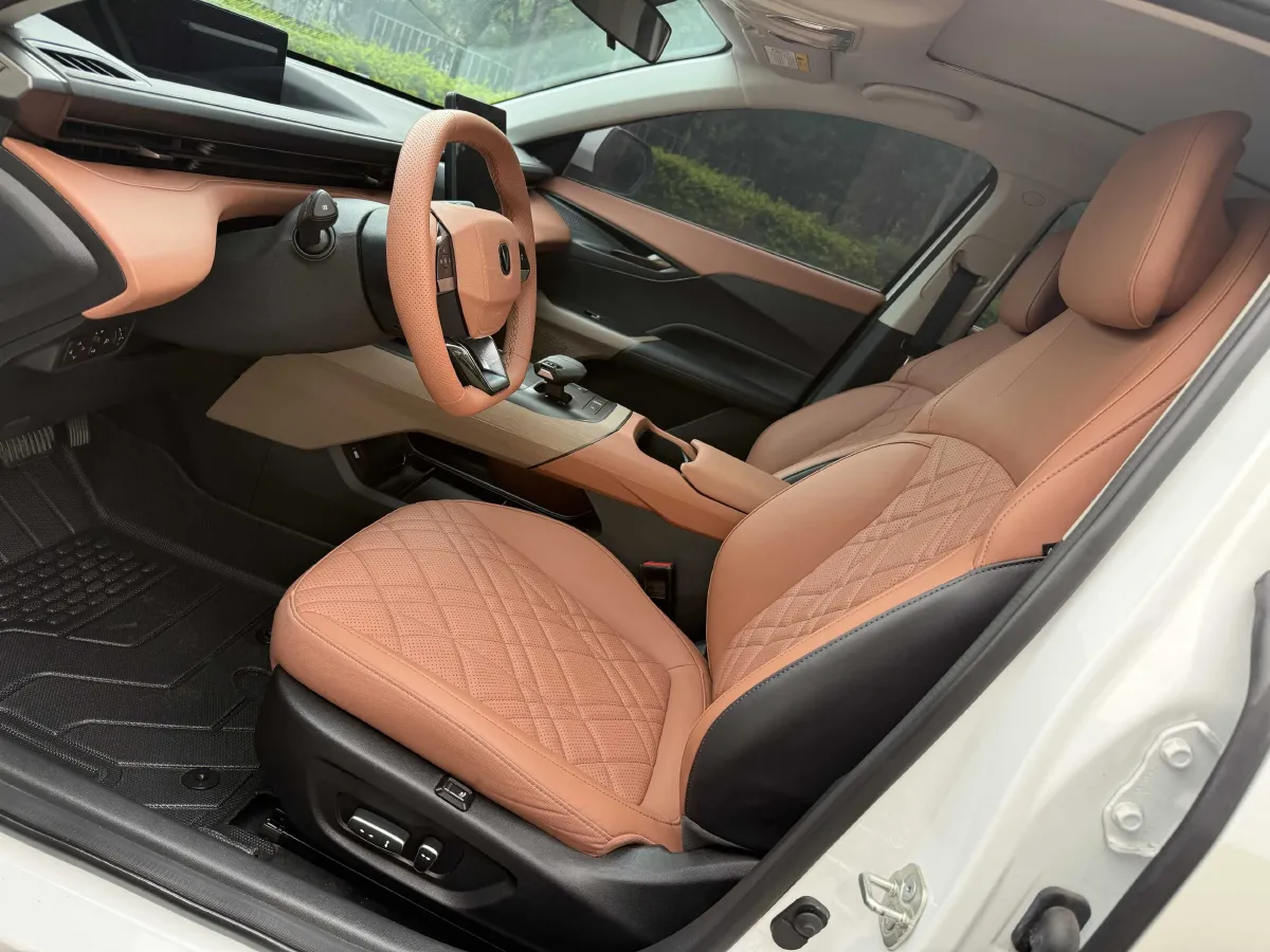 2025 ChangAn Eado 1.5T 192HP L4 7DCT,autocango,china used car exporter,china ev exporter,chinese used car exporter,chinese used ev exporter