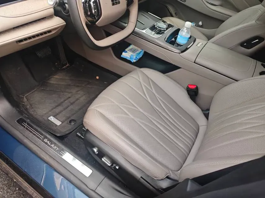 2025 Geely Galaxy Starshine 8 1.5T 163HP L4 3DHT PHEV 27.69KWH,autocango,china used car exporter,china ev exporter,chinese used car exporter,chinese used ev exporter