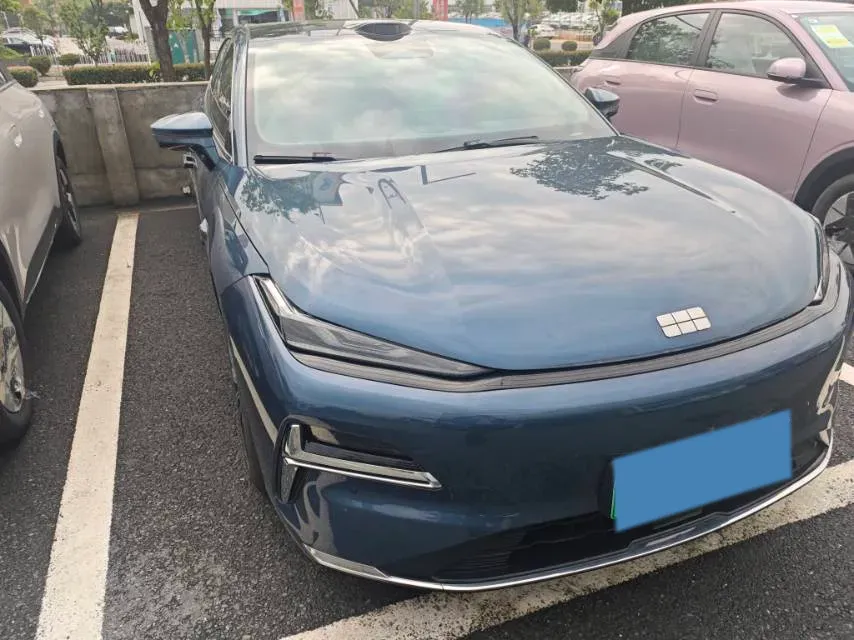 2025 Geely Galaxy Starshine 8 1.5T 163HP L4 3DHT PHEV 27.69KWH,autocango,china used car exporter,china ev exporter,chinese used car exporter,chinese used ev exporter