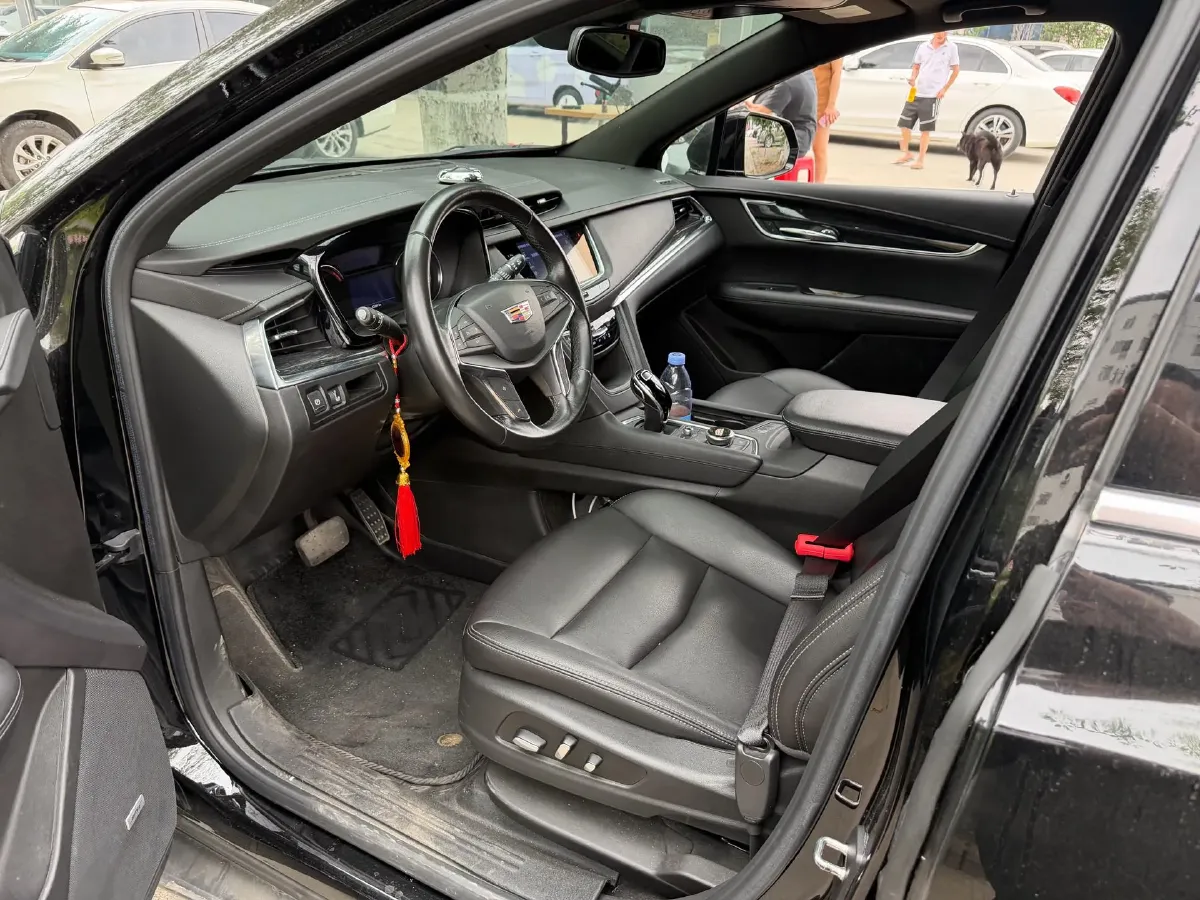 2022 Cadillac XT5 2.0T 237HP L4 9AT,autocango,china used car exporter,china ev exporter,chinese used car exporter,chinese used ev exporter