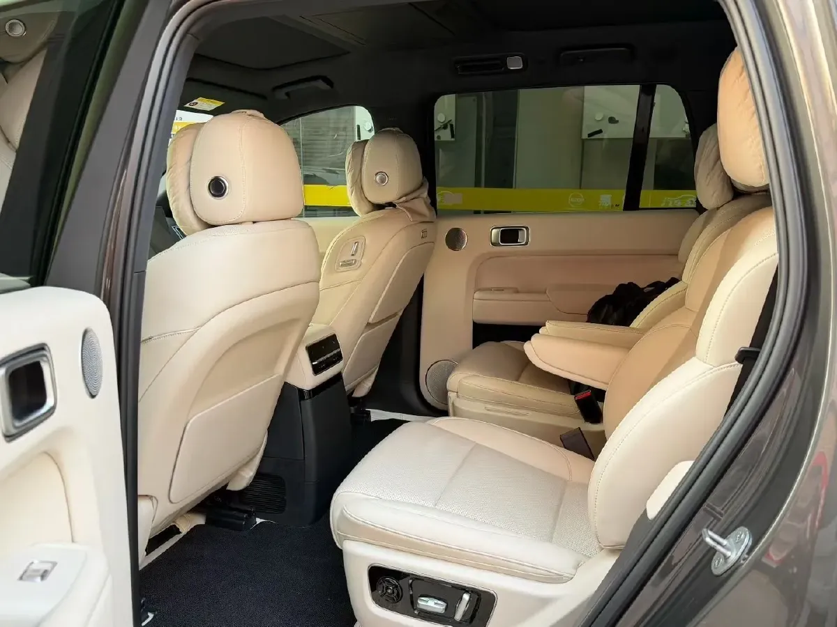 2022 Li L9 Range Extended 154HP REEV 42.6KWH,autocango,china used car exporter,china ev exporter,chinese used car exporter,chinese used ev exporter