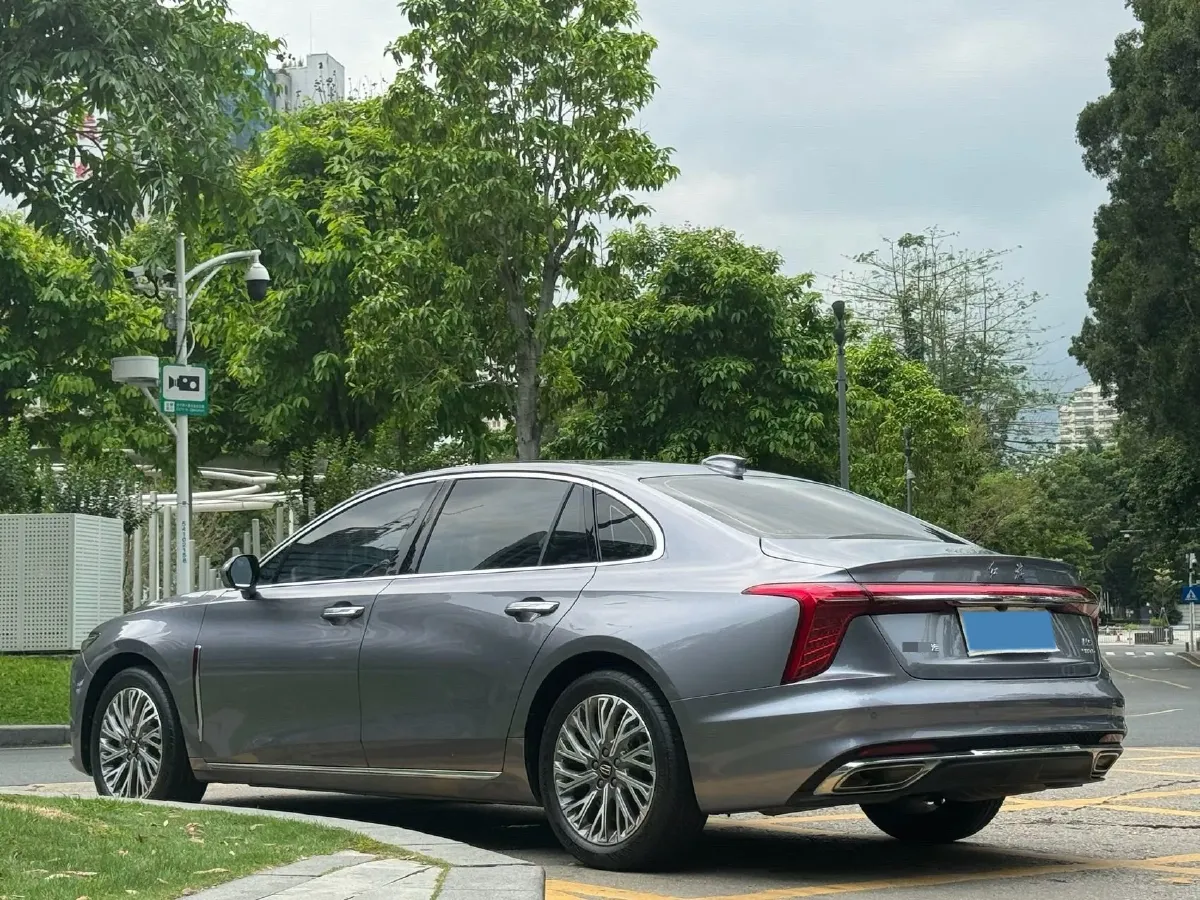 2023 HongQi H5 2.0T 224HP L4 8AT,autocango,china used car exporter,china ev exporter,chinese used car exporter,chinese used ev exporter