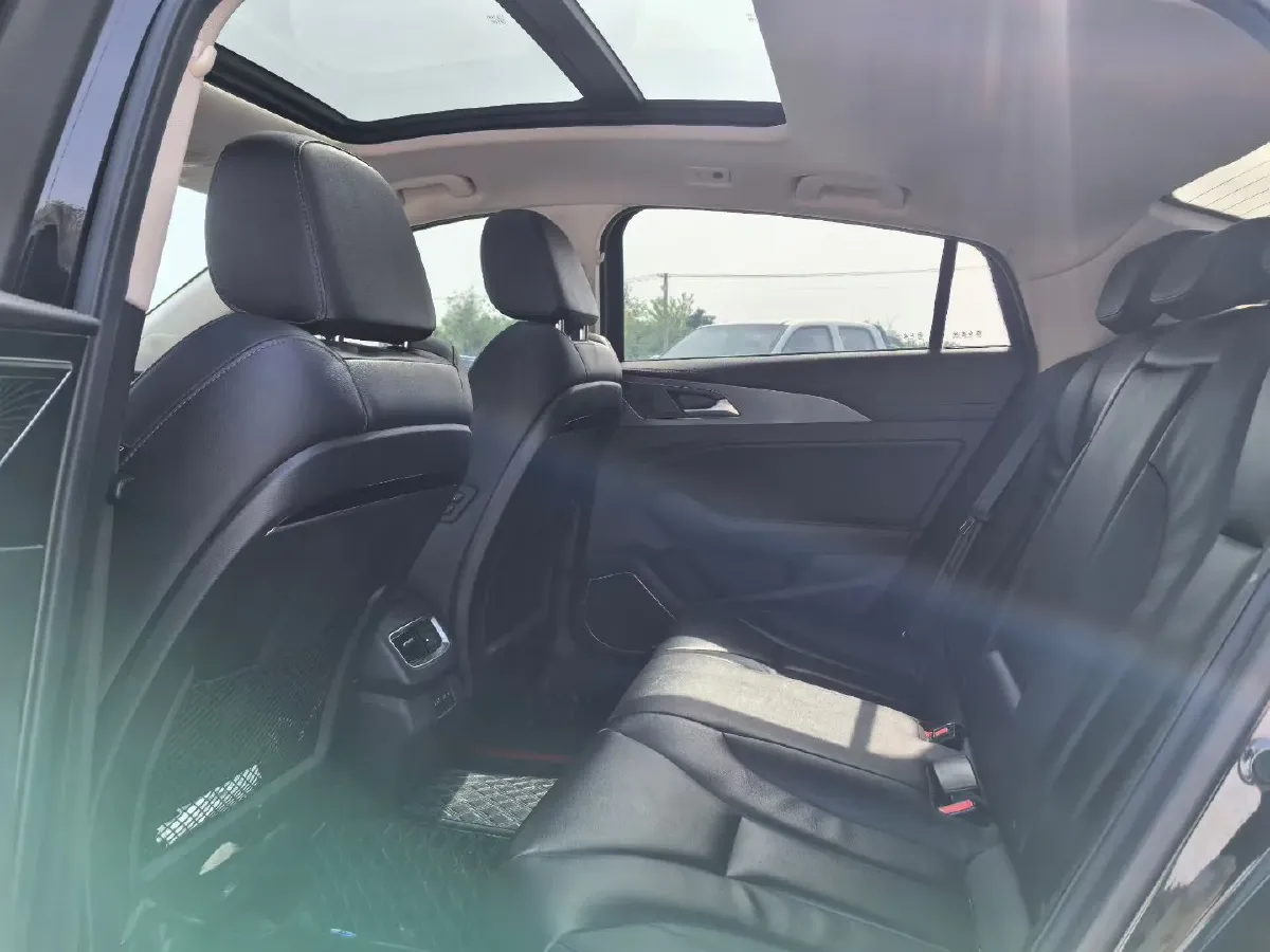 2020 HongQi H5 1.8T 197HP L4 6AT,autocango,china used car exporter,china ev exporter,chinese used car exporter,chinese used ev exporter