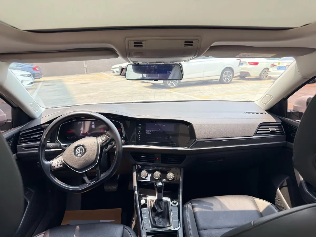 2021 Volkswagen Sagitar 1.2T 116HP L4 7DCT,autocango,china used car exporter,china ev exporter,chinese used car exporter,chinese used ev exporter