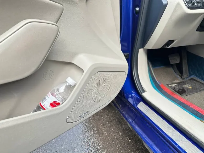 2020 HongQi H5 1.8T 197HP L4 6AT,autocango,china used car exporter,china ev exporter,chinese used car exporter,chinese used ev exporter