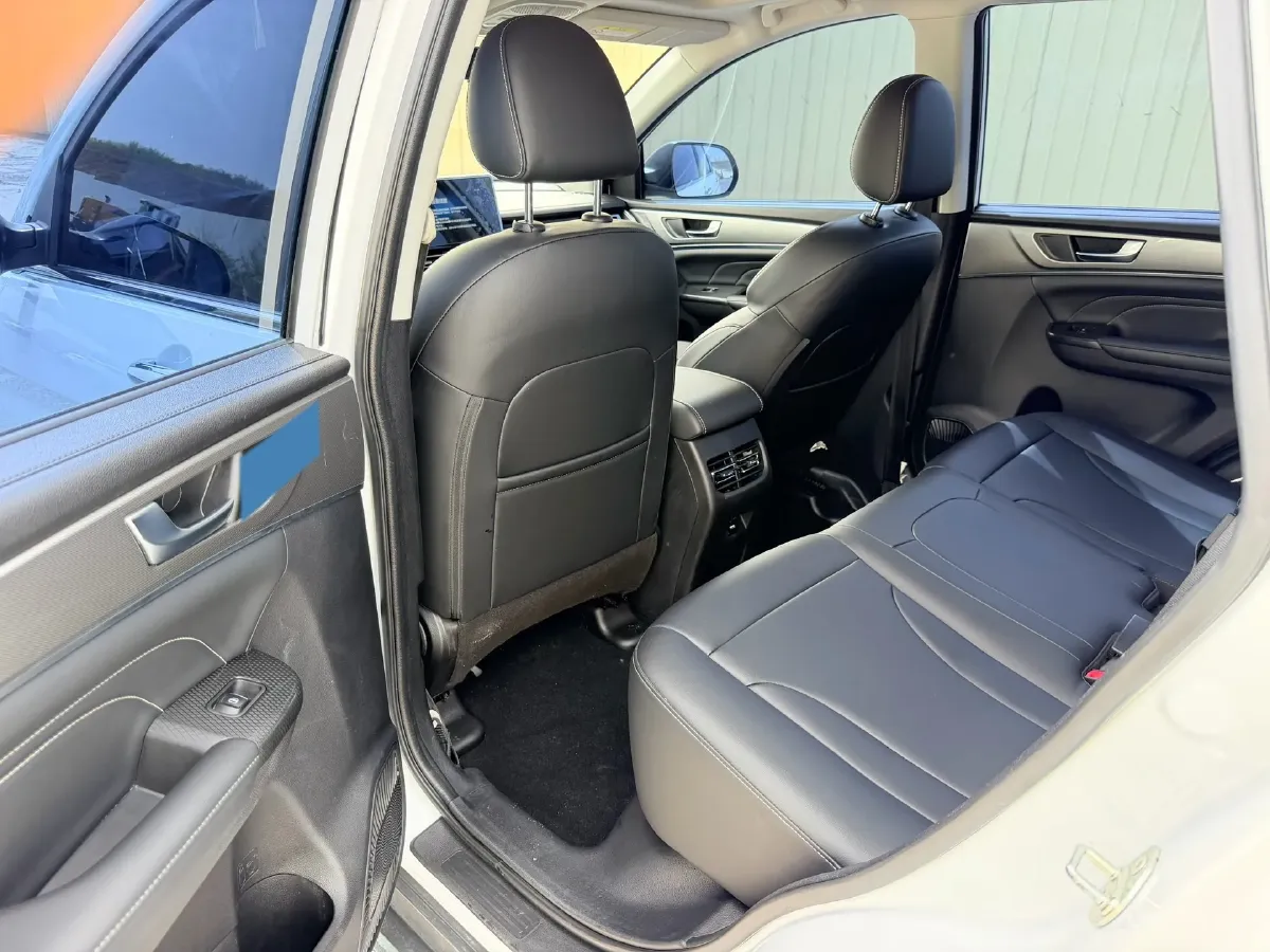 2021 Haval M6 1.5T 150HP L4 7DCT,autocango,china used car exporter,china ev exporter,chinese used car exporter,chinese used ev exporter