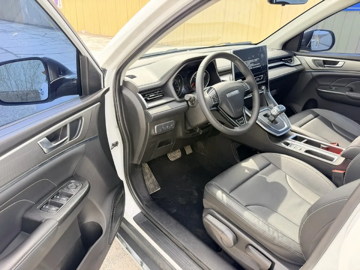 2021 Haval M6 1.5T 150HP L4 7DCT,autocango,china used car exporter,china ev exporter,chinese used car exporter,chinese used ev exporter