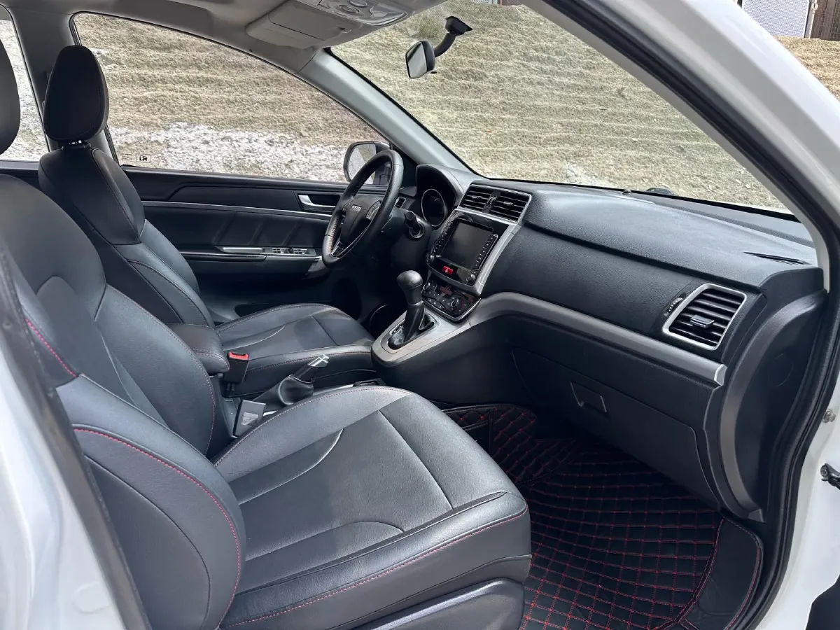 2019 Haval M6 1.5T 150HP L4 7DCT,autocango,china used car exporter,china ev exporter,chinese used car exporter,chinese used ev exporter