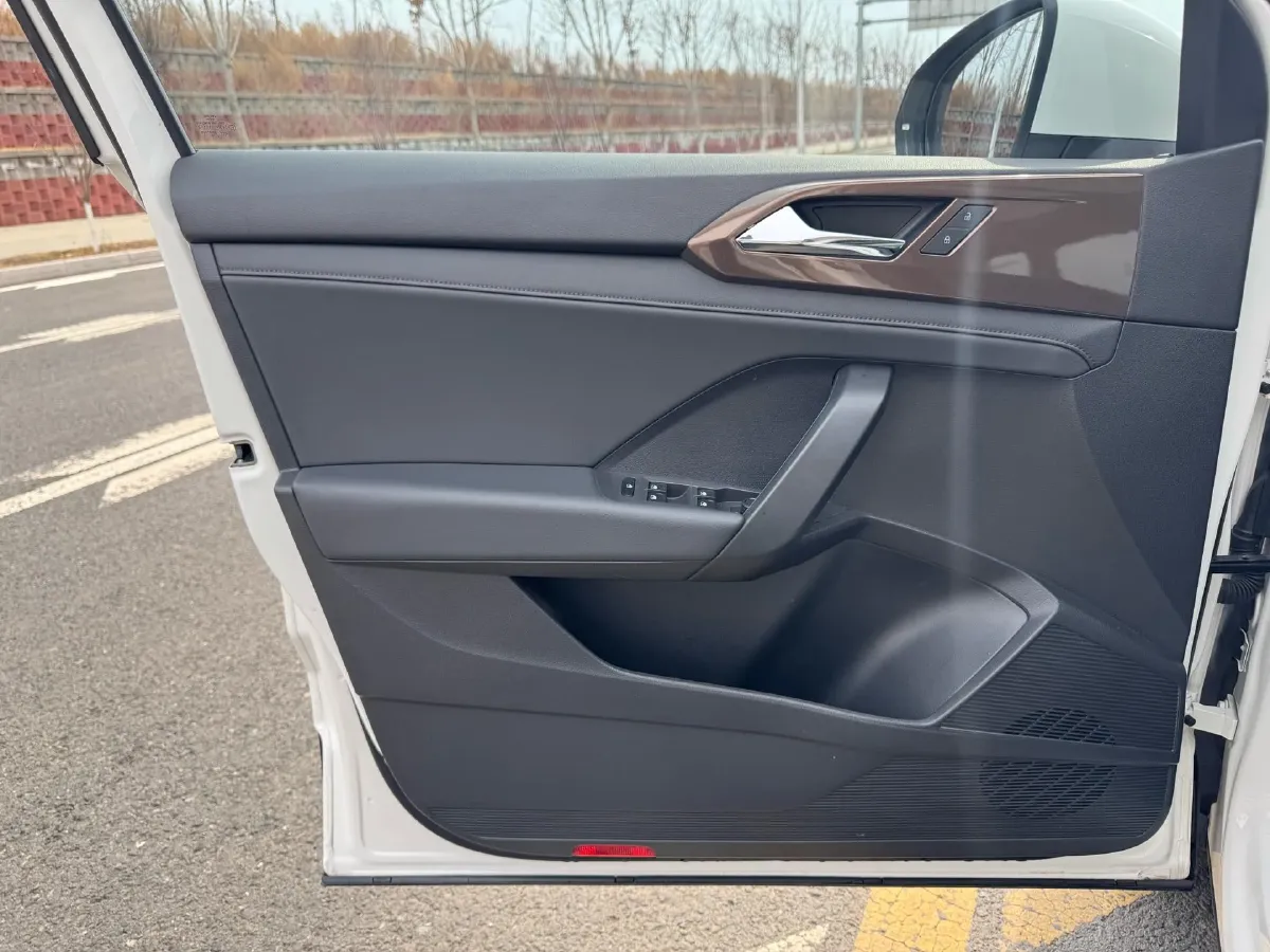 2022 Volkswagen Tharu 1.4T 150HP L4 7DCT,autocango,china used car exporter,china ev exporter,chinese used car exporter,chinese used ev exporter