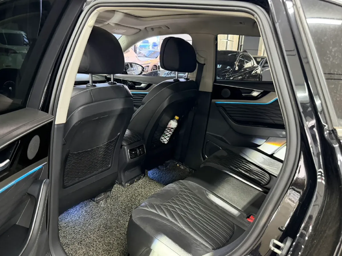 2022 HongQi HS5 2.0T 224HP L4 6AT,autocango,china used car exporter,china ev exporter,chinese used car exporter,chinese used ev exporter