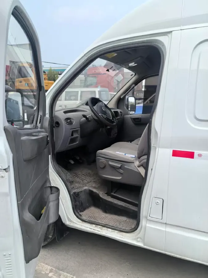 2019 MAXUS XinTu V80 2.0T 139HP L4 6MT,autocango,china used car exporter,china ev exporter,chinese used car exporter,chinese used ev exporter