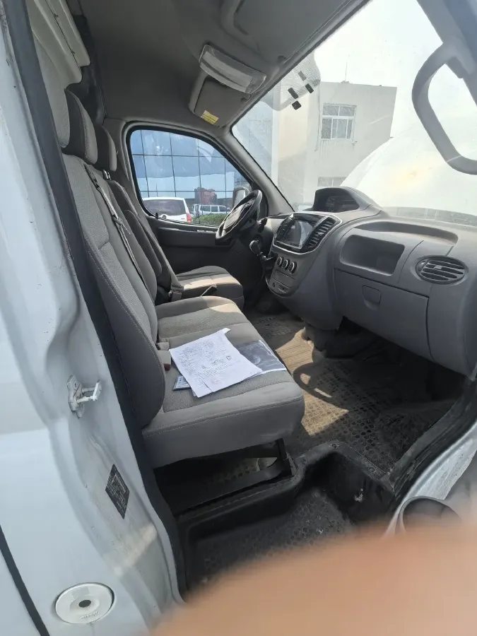 2019 MAXUS XinTu V80 2.0T 139HP L4 6MT,autocango,china used car exporter,china ev exporter,chinese used car exporter,chinese used ev exporter