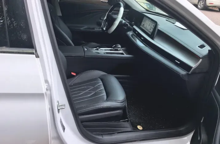 2025 Chery Arrizo 8 1.6T 197HP L4 7DCT,autocango,china used car exporter,china ev exporter,chinese used car exporter,chinese used ev exporter