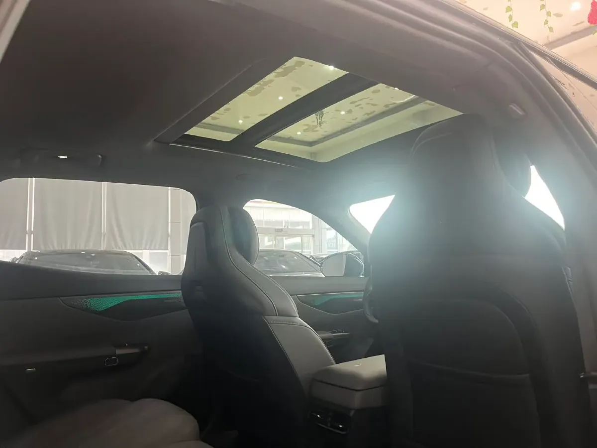 2024 LYNK&CO 07 EM-P 1.5T 163HP L4 3DHT PHEV 18.99KWH,autocango,china used car exporter,china ev exporter,chinese used car exporter,chinese used ev exporter