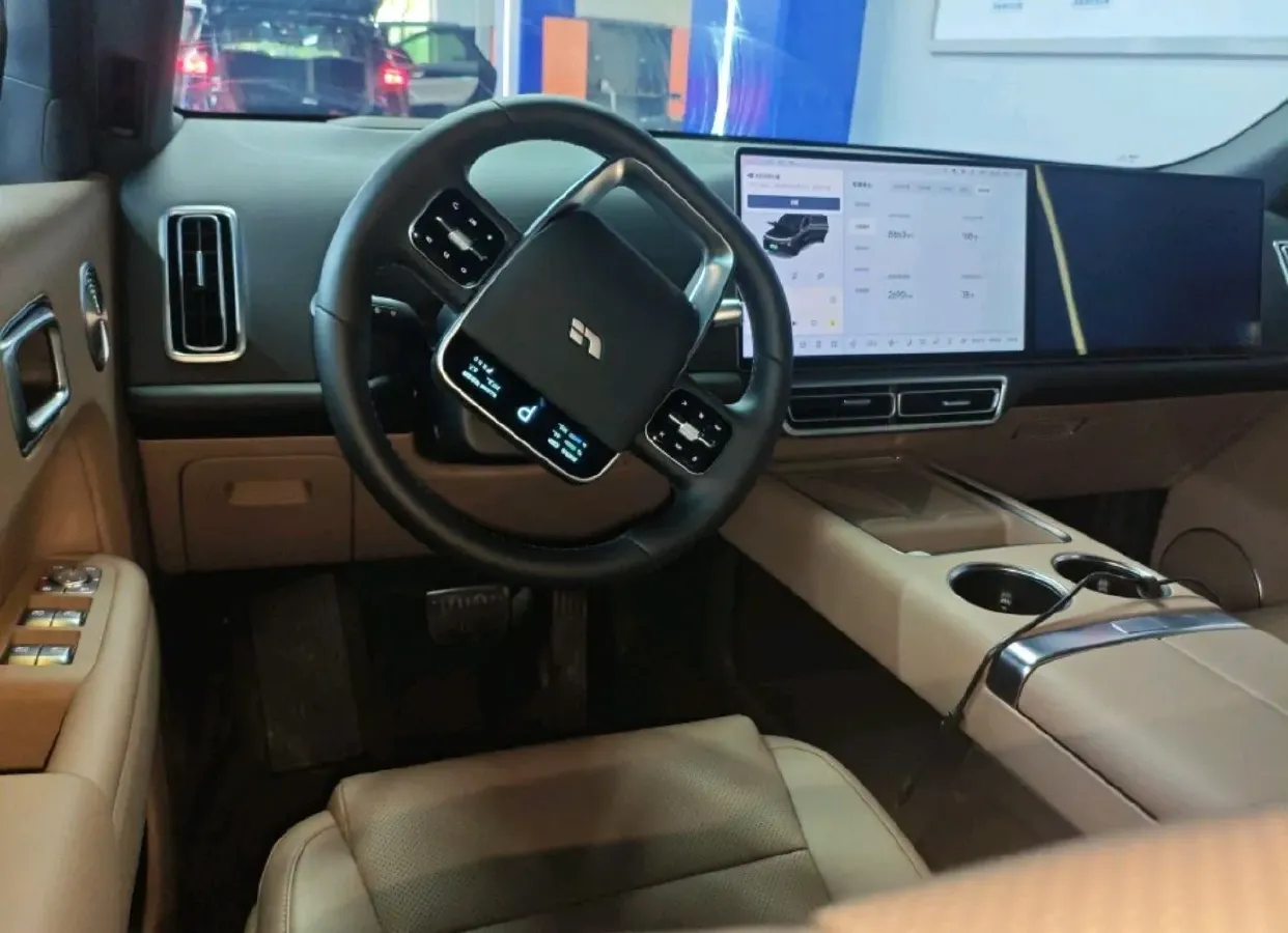 2025 Li L9 Range Extended 154HP REEV,autocango,china used car exporter,china ev exporter,chinese used car exporter,chinese used ev exporter