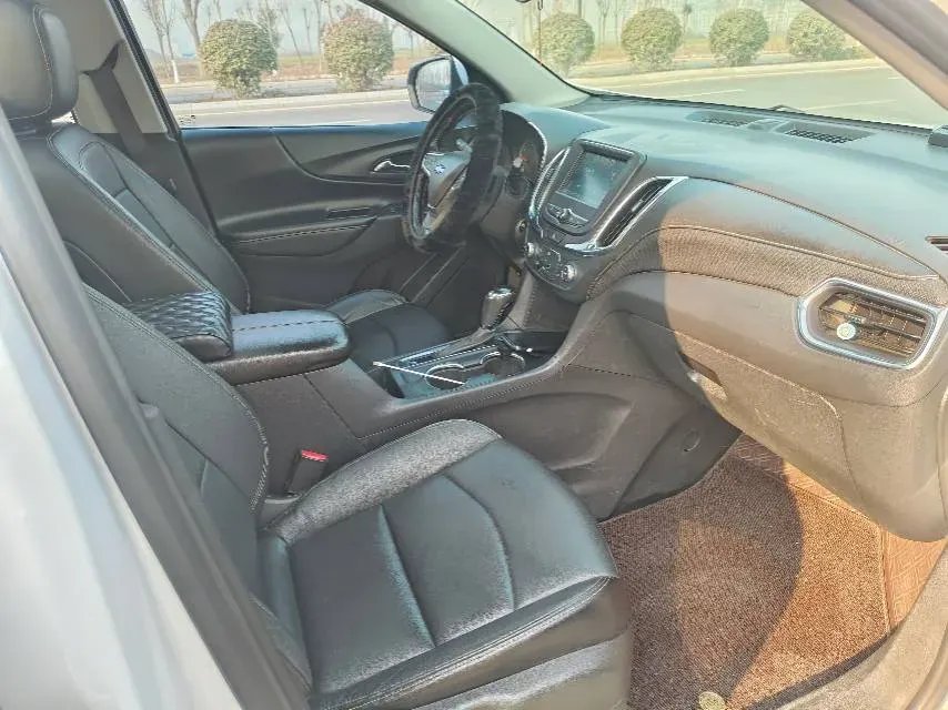 2019 Chevrolet Equinox 1.5T 169HP L4 6AT,autocango,china used car exporter,china ev exporter,chinese used car exporter,chinese used ev exporter