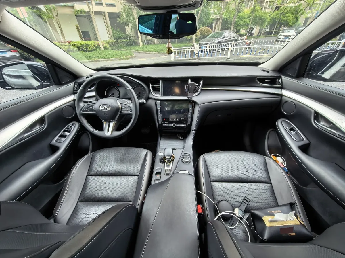 2020 Infiniti QX50 2.0T 272HP L4 CVT,autocango,china used car exporter,china ev exporter,chinese used car exporter,chinese used ev exporter