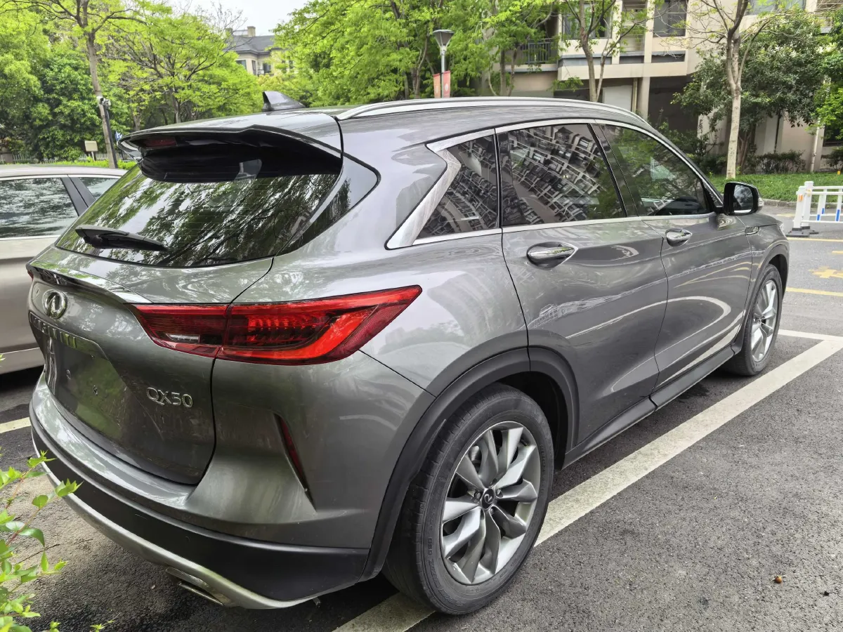 2020 Infiniti QX50 2.0T 272HP L4 CVT,autocango,china used car exporter,china ev exporter,chinese used car exporter,chinese used ev exporter